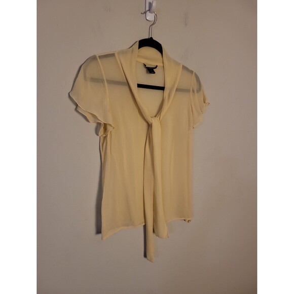 St. John Beige Silk Sheer Blouse Sz 6 Office Career Business Casual - Picture 2 of 8